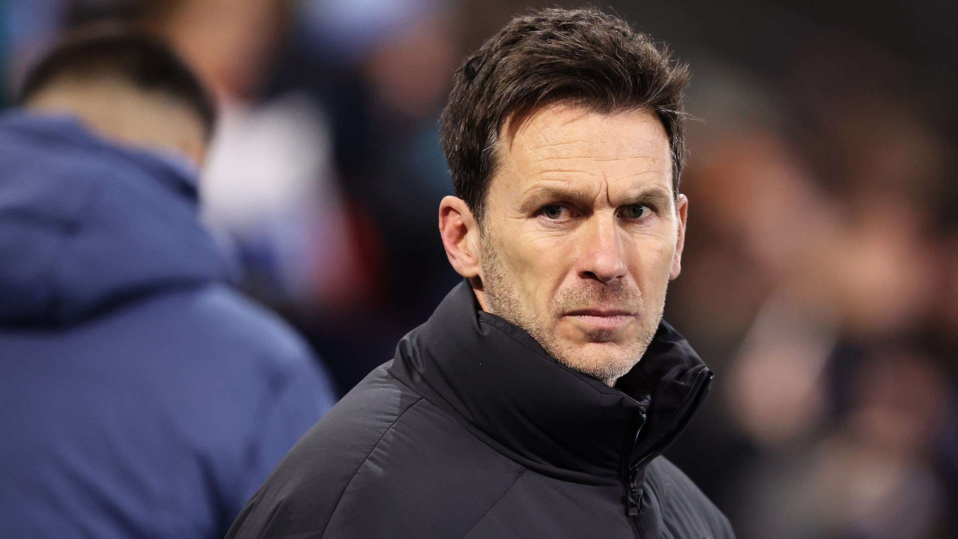 始终难以形 始终难以形