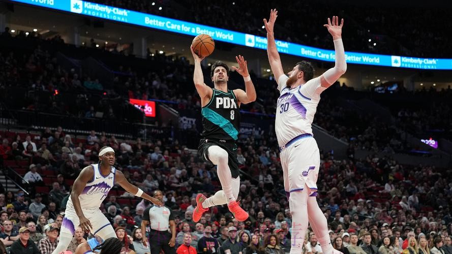 杨瀚森4分阿夫迪亚33+8+9 开拓者大胜爵士 杨瀚森4分阿夫迪亚33+8+9 开拓者大胜爵士