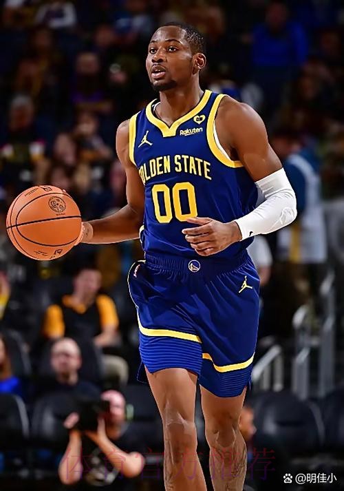 肯纳德:库里在进攻端极具威胁,我们在防守沟通上做得很好 肯纳德:库里在进攻端极具威胁,我们在防守沟通上做得很好